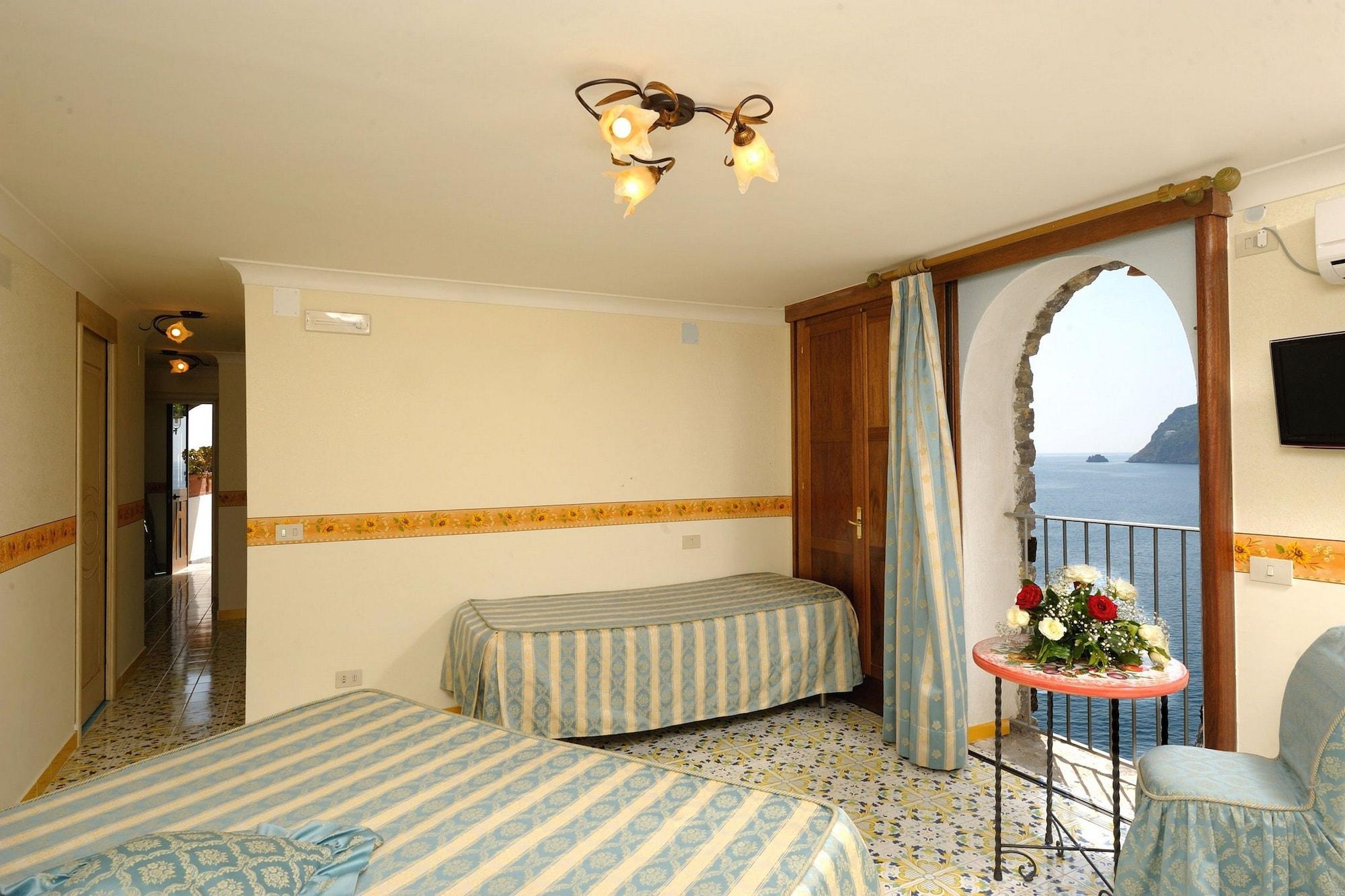 La Locanda Del Fiordo Фуроре Экстерьер фото
